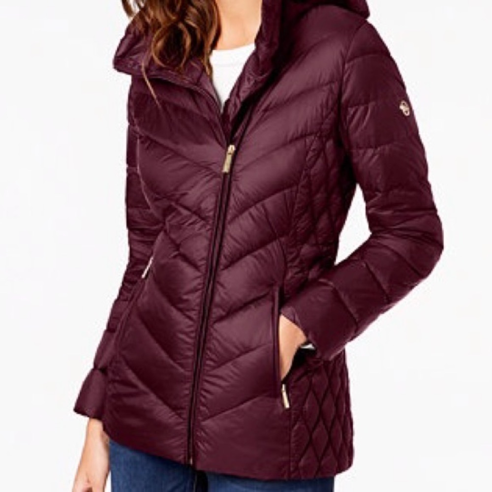 MICHAEL KORS — WOMENS ASYMMETRICAL HOODED PACKABLE DOWN PUFFER COAT, PURPLE, XS